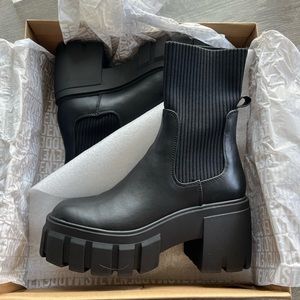 Limit Steve Madden Platform Sock Boots